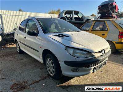 Peugeot 206 bontott alkatrészei