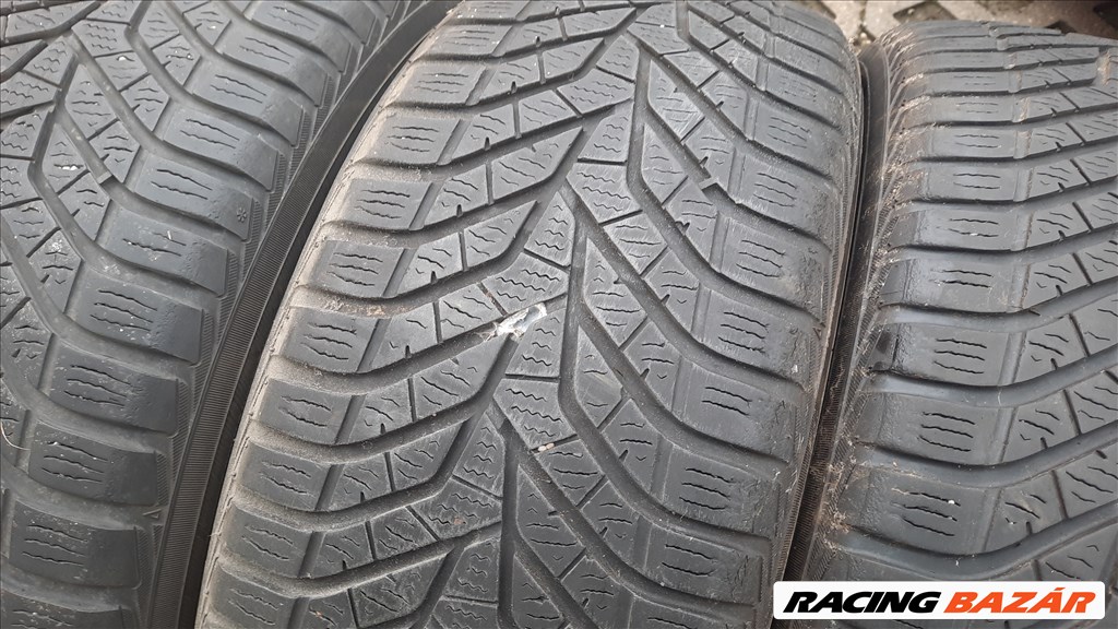  215/55 R17 Yokohama Téli gumi  3. kép