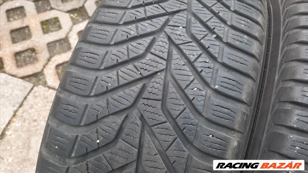  215/55 R17 Yokohama Téli gumi  5. kép