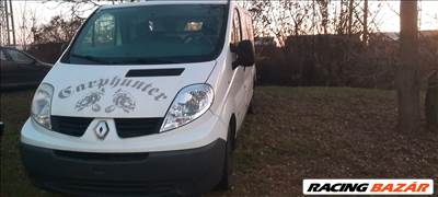 Renault Trafic II Generation L1H1 2.0 dCi 115 motorháztető géptető fehér