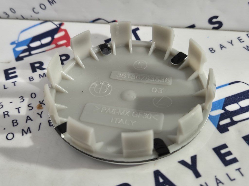 Bmw E46 stb. 68 mm bontott felniközép felni közép embléma 2. kép