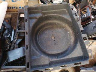 AUDI A8 (4E) Csomagtér Tálca