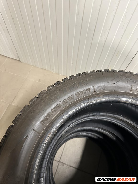 225/55R17 új Taurus téli gumi Winter UHP 225/55 R17 2. kép