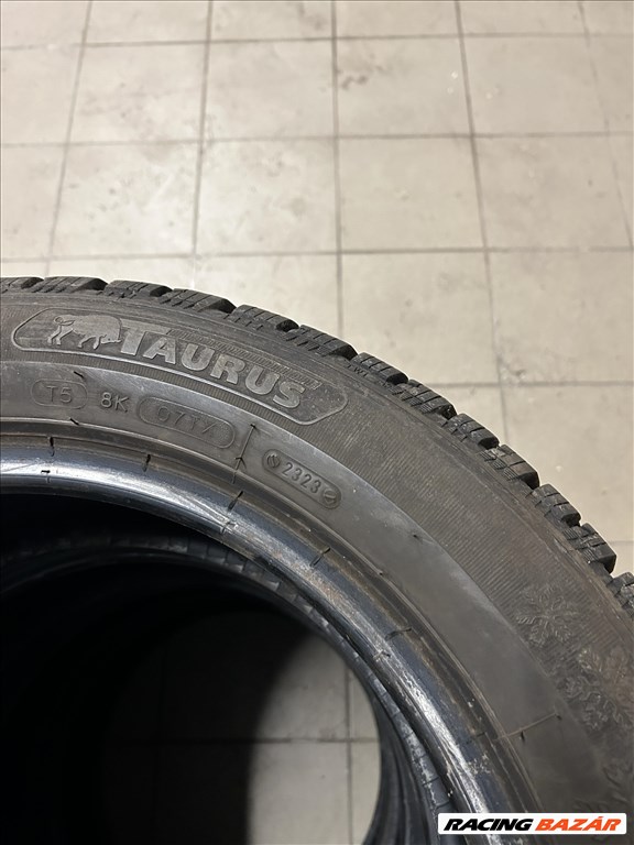 225/55R17 új Taurus téli gumi Winter UHP 225/55 R17 3. kép