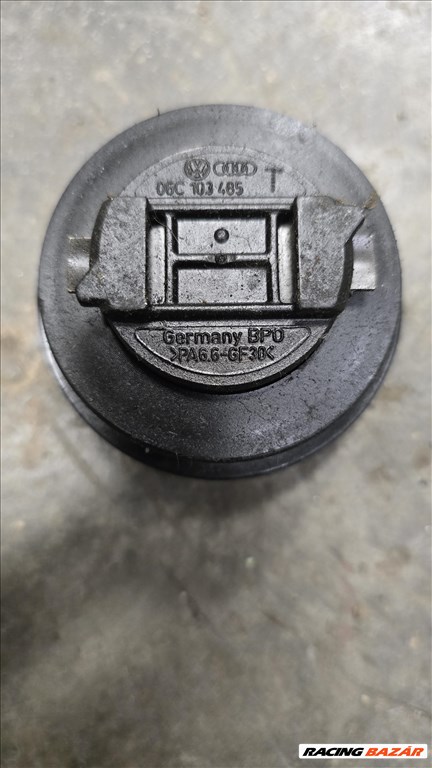 Audi A3 (8P), Audi A6 (C7 - 4G) olajbeöntő sapka 06c103485 2. kép