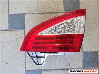 Ford Mondeo Mk4 (5 ajtós) jobb hátsó belső lámpa 07'-11' 