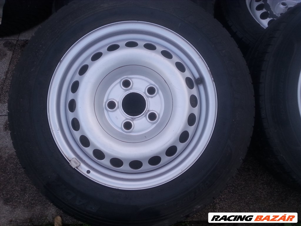  5x120 ET51 VW T5/T6 lemezfelni, rajta 205/65R16C Hankook nyári gumi  1. kép