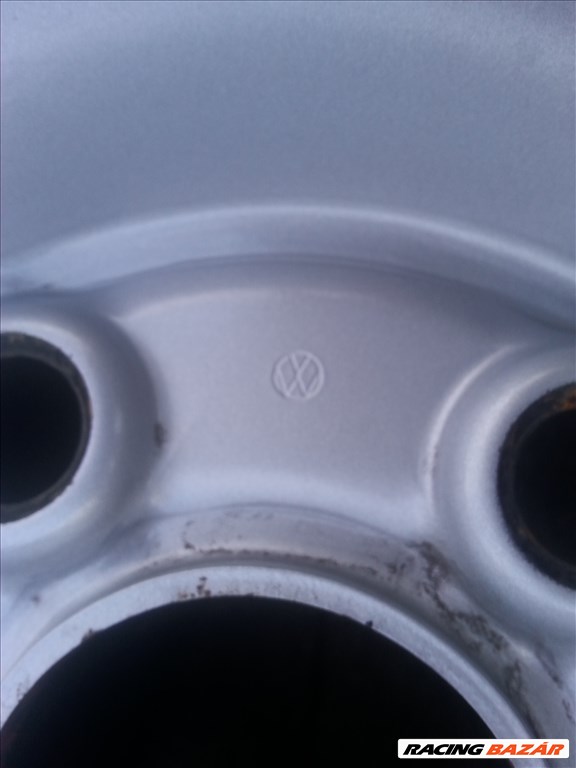  5x120 ET51 VW T5/T6 lemezfelni, rajta 205/65R16C Hankook nyári gumi  2. kép
