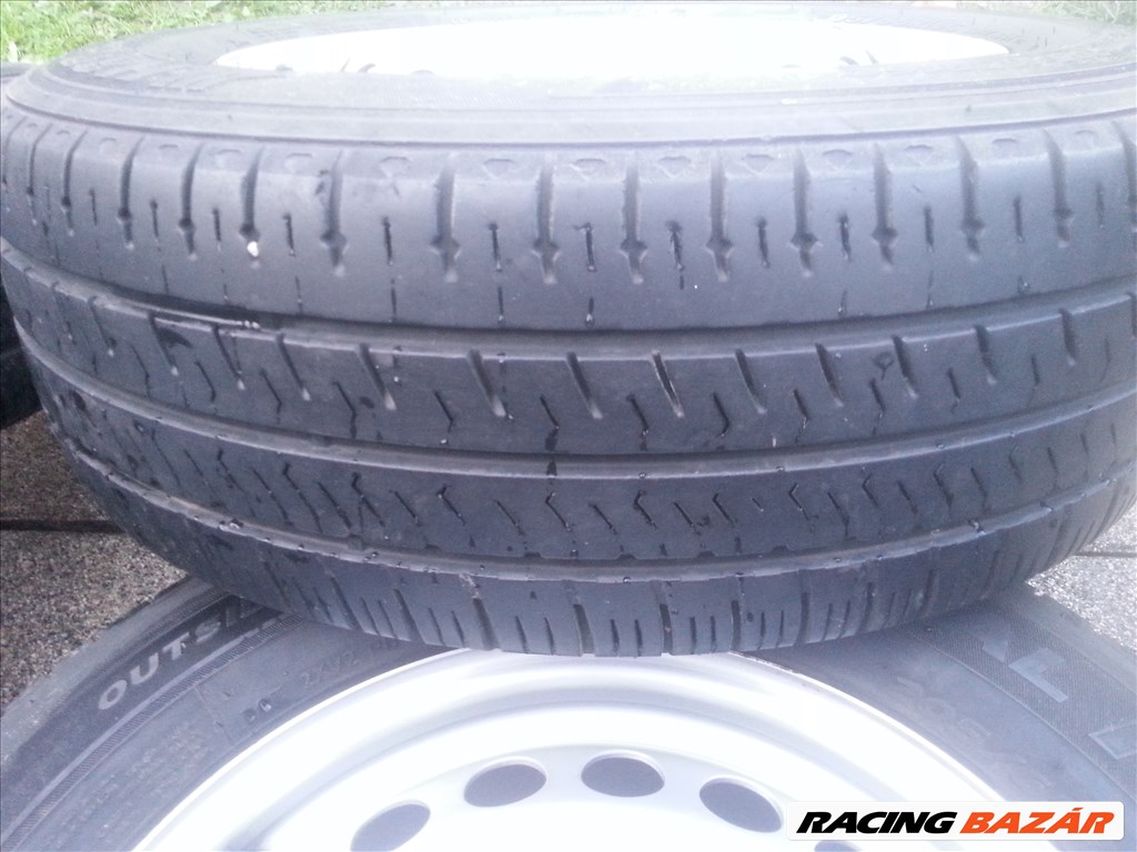  5x120 ET51 VW T5/T6 lemezfelni, rajta 205/65R16C Hankook nyári gumi  4. kép