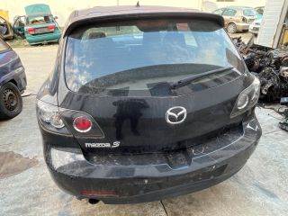 MAZDA 3 (BK) Tank