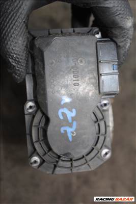 Toyota Corolla Verso2 -2003 fojtószelep 22030-0D010