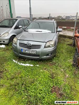 Toyota Avensis (T250) bontott alkatrészei