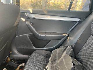SKODA OCTAVIA III Combi (5E5) Jobb B Oszlop Burkolat