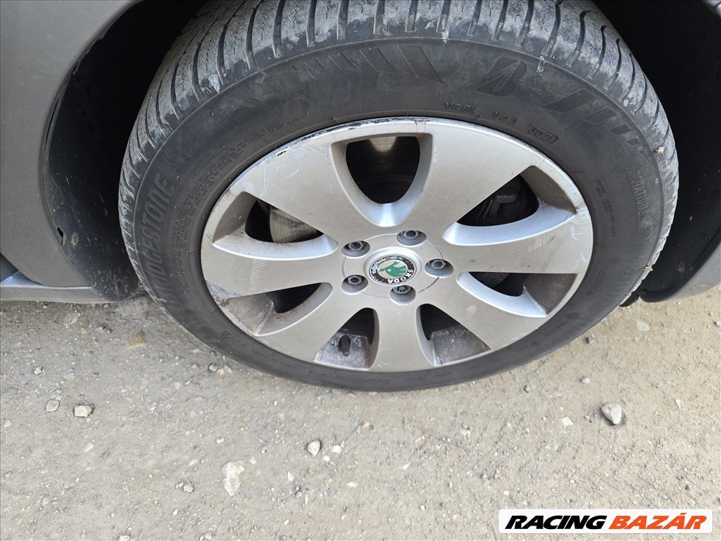 Skoda Superb II bontott alkatrészei 1.6cr CAY 3. kép