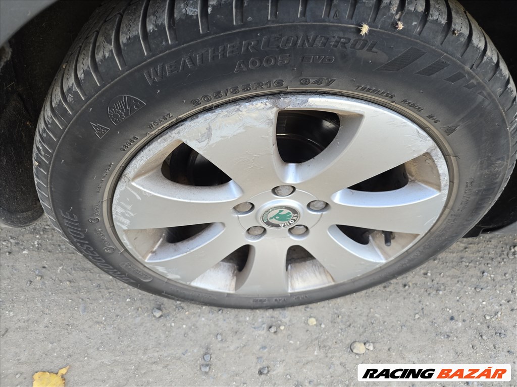 Skoda Superb II bontott alkatrészei 1.6cr CAY 4. kép