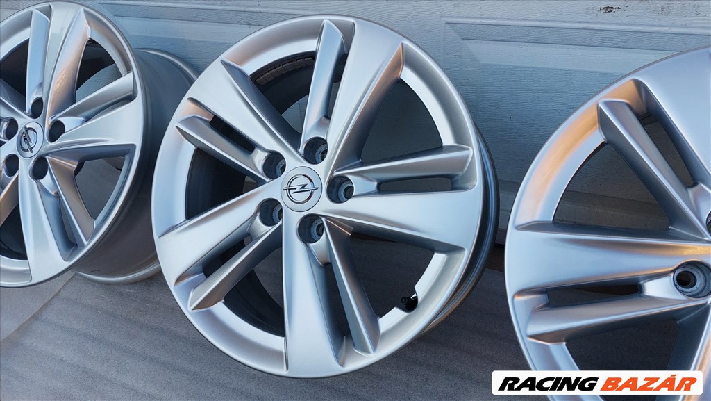 Eladógyári, Opel Grandland X 17" alufelni 5x108 ujszerű 3. kép