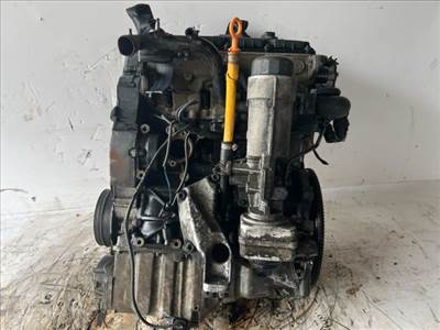 VW PASSAT B5 Motor (Fűzött blokk hengerfejjel)