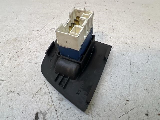 FIAT DOBLO Jobb első Ablakemelő Kapcsoló 5. kép