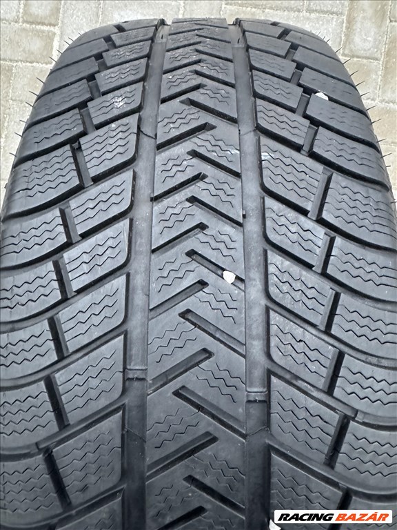  255/5518" használt Michelin téli gumi  1. kép