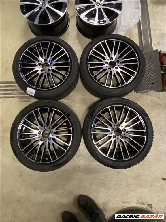  5x112 lyukosztású 18" újszerű (gyári felni) alufelni, rajta 225/45 újszerű Pirelli téli gumi 4db 1. kép