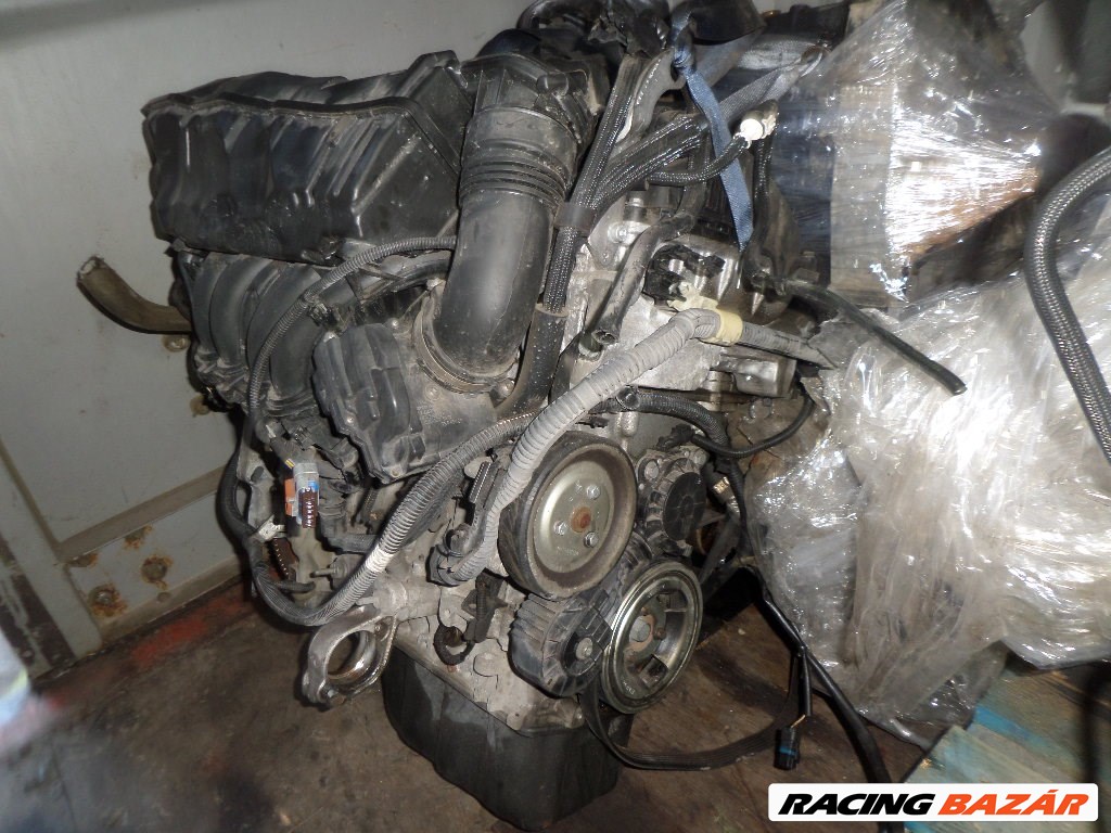 Peugeot 208 II 8F01 motor 1. kép