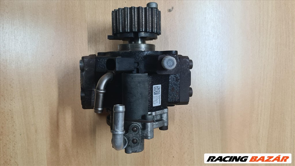 Audi A3 (8P) 1.6 TDI AUDI VW 1.6 TDI nagynyomású szivattyú 03L130755E 1. kép