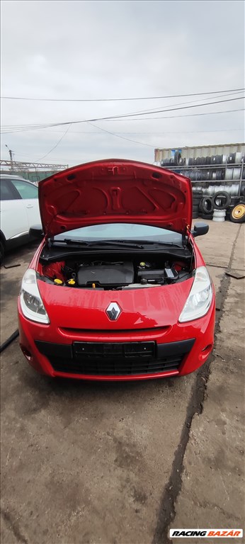Renault Clio III bontott alkatrészei 1. kép