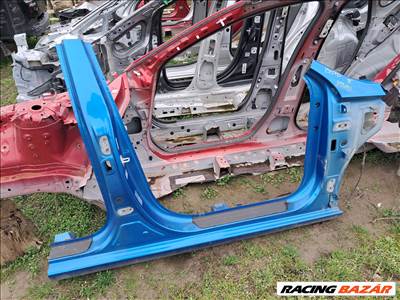 Hyundai i30 (PD) Jobb küszöb 