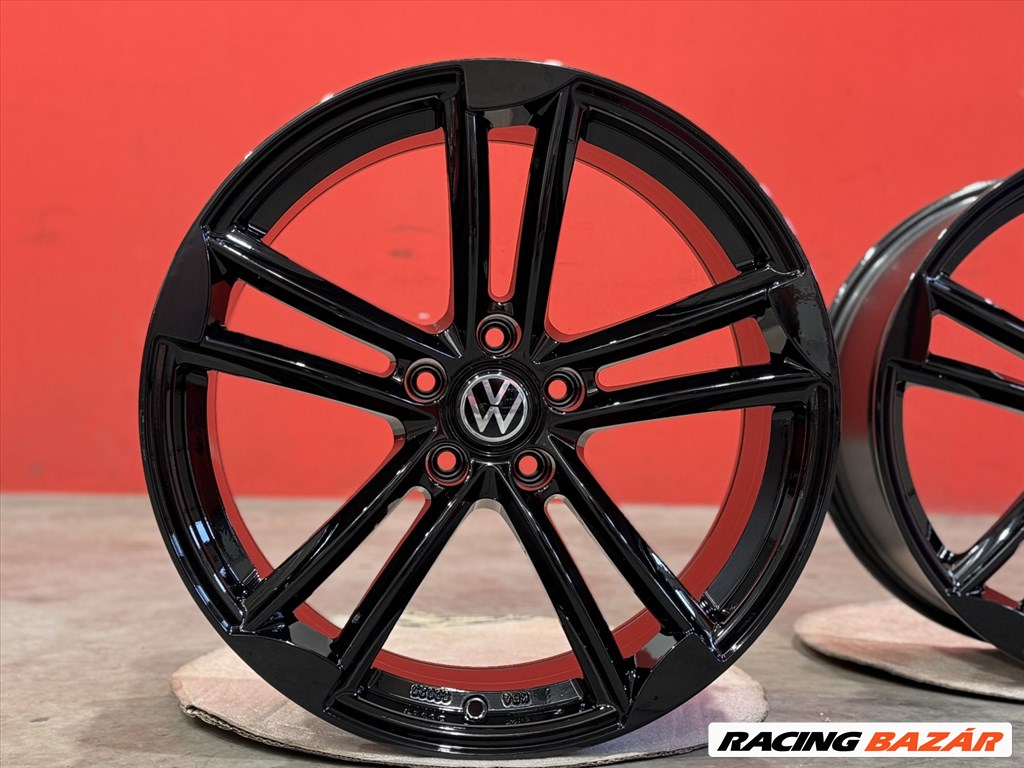 R19 5x112 (66.6) Wheelword Germany  Rotor Style 8.5J ET35 Black glossy - 2. kép