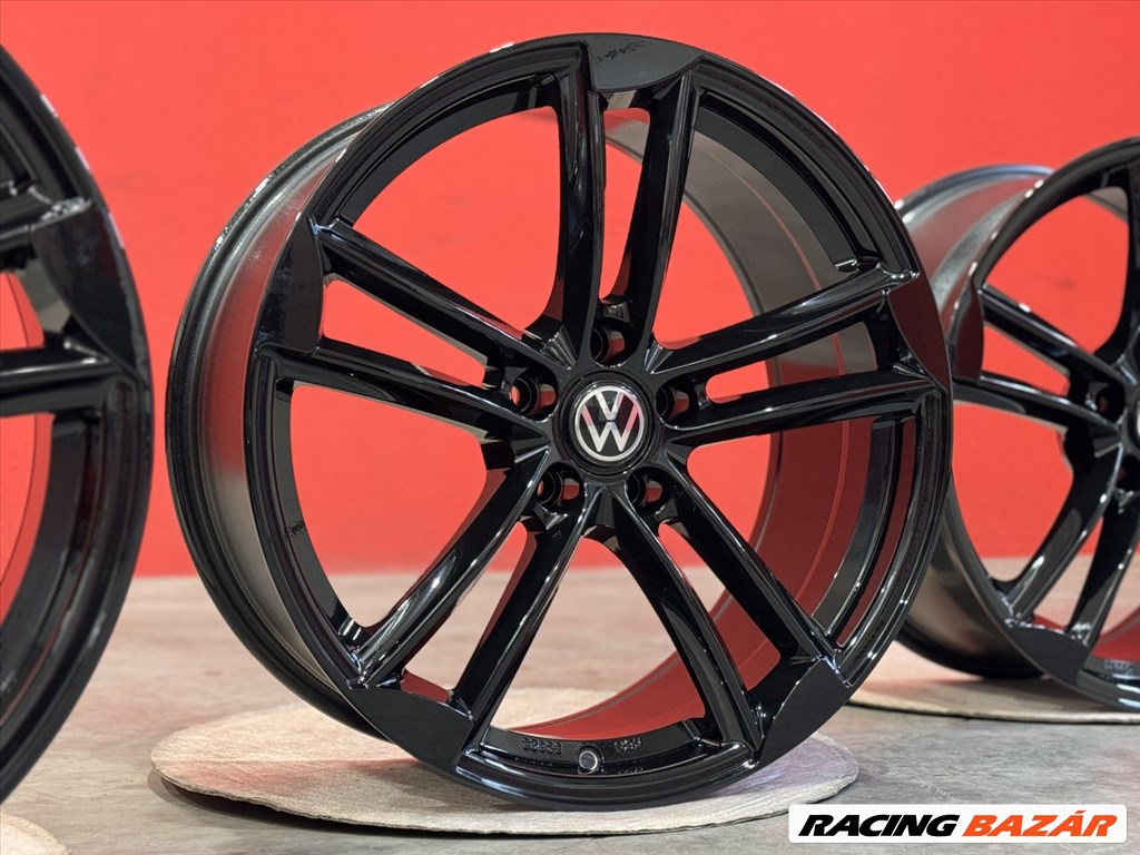 R19 5x112 (66.6) Wheelword Germany  Rotor Style 8.5J ET35 Black glossy - 3. kép