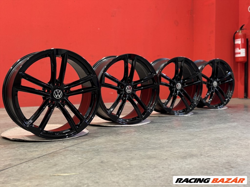 R19 5x112 (66.6) Wheelword Germany  Rotor Style 8.5J ET35 Black glossy - 4. kép