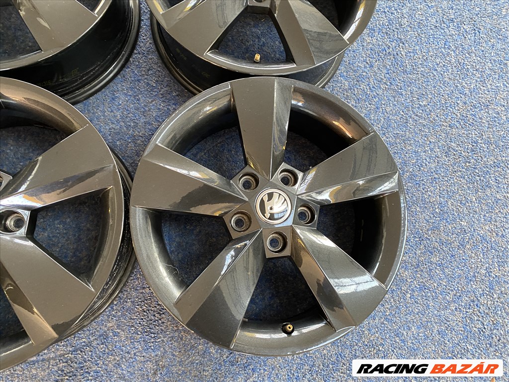 (3454)  Skoda 16 gyári alufelni felni, 5x112, Octavia 4. kép