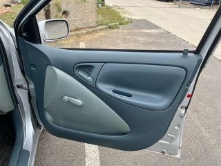 TOYOTA YARIS (SCP1, NLP1, NCP1) Bal Műszerfal Hangszóró 4. kép