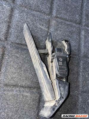 BMW 4-es sorozat F36, F32, F33 gázpedál  6853176