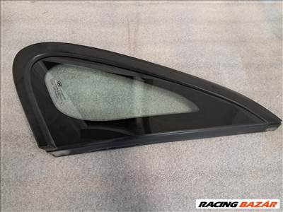 Hyundai i30 (PD) hatchback Jobb C oszlop oldal üveg 