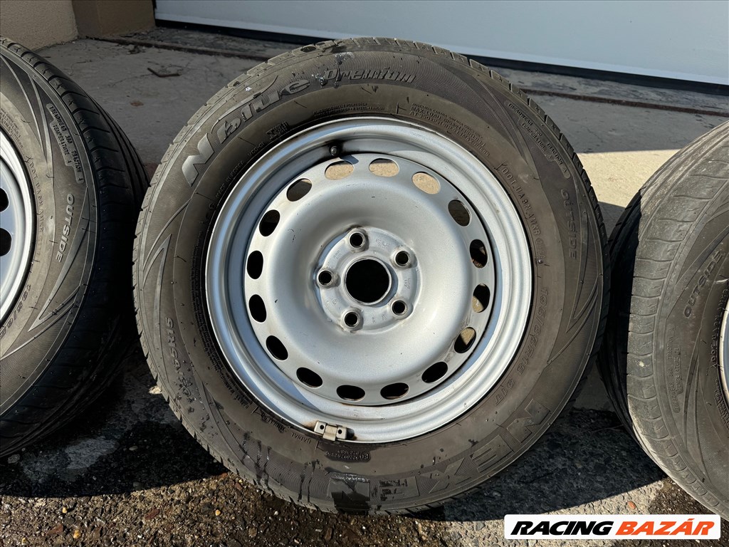 Volkswagen Caddy acélfelni nyári gumikkal 195/65 R15 3. kép