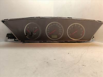 NISSAN PRIMERA Kilométeróra