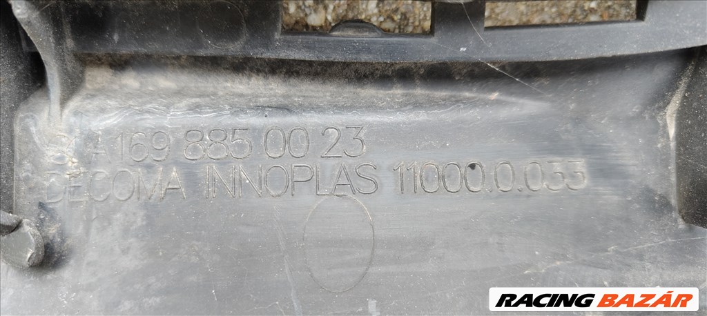 Mercedes Benz lökhárító alsó díszrács  1698850023 2. kép