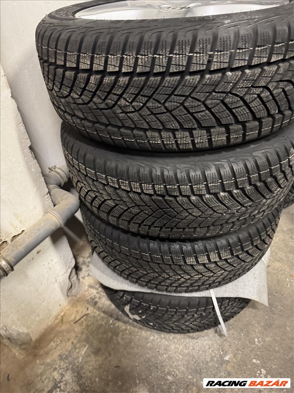 Honda gyári 7X17-es 5X114,3-as ET55 könnyűfém felni garnitura eladó 5. kép