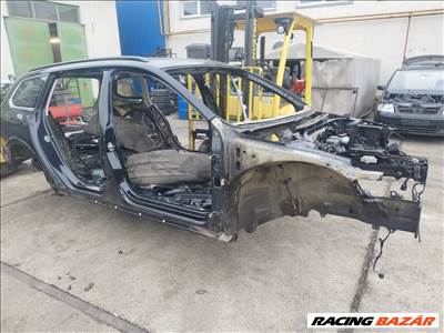Volkswagen Passat B8 2.0 TDI BMT karosszéria alkatrészek  b8passat 03q1111