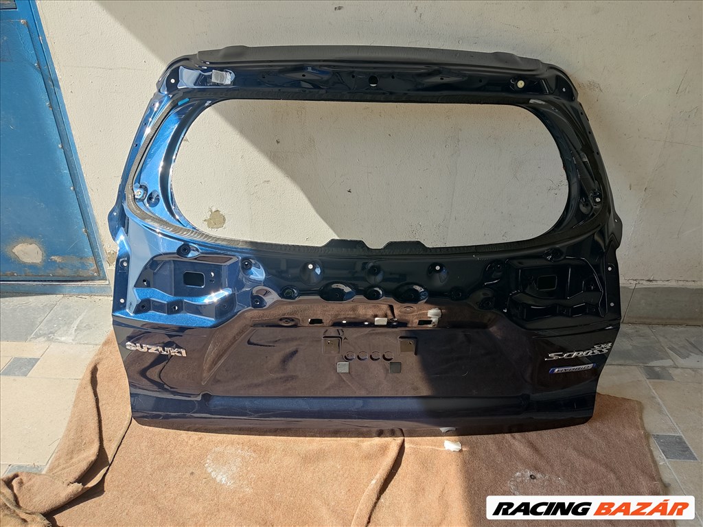 Suzuki SX4 S-Cross I csomagtérajtó 13'-21' 1. kép