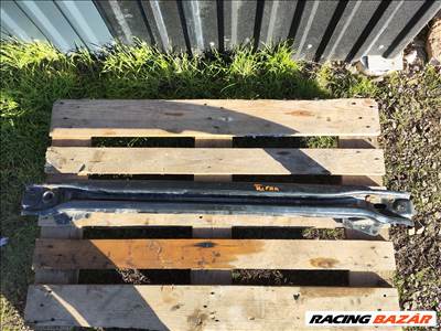 Volkswagen Touran II hátsó lökhárító merevítő 5ta807586a 5ta807585a