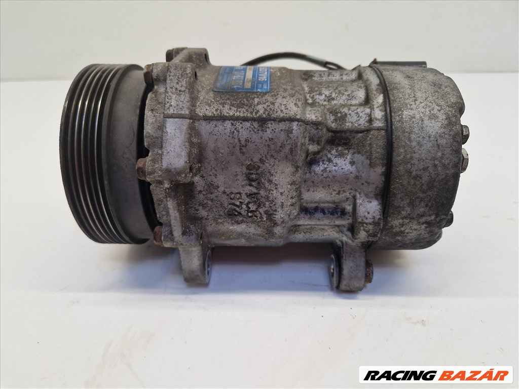 Volkswagen Golf IV 1.6 8V klímakompresszor 1J0 820 803 K (19952) 2. kép