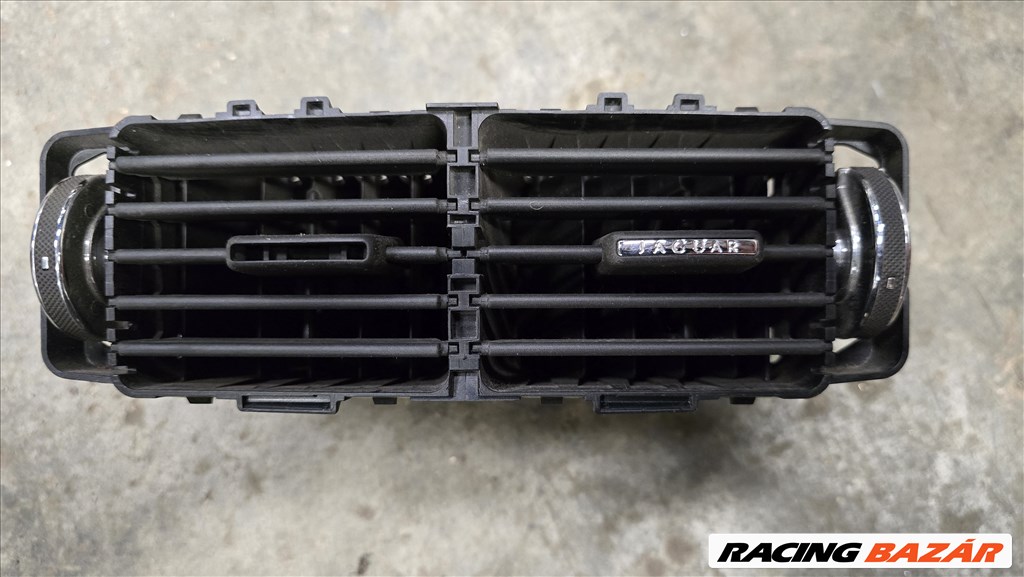 Jaguar XF műszerfal középső szellőző lrgjbd500220puy 1. kép