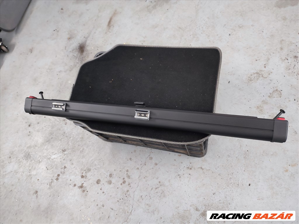 Volkswagen Passat B8 térelválasztó, kutyaháló 3g9861691 1. kép