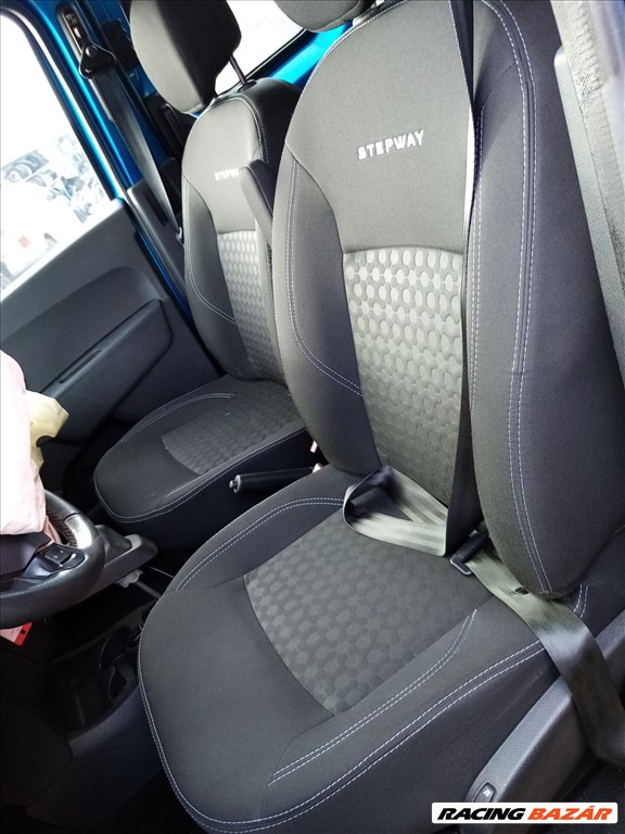 Dacia Dokker bontott alkatrészei 2. kép