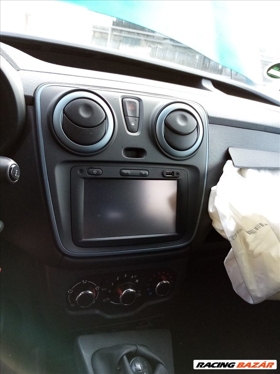 Dacia Dokker bontott alkatrészei 3. kép