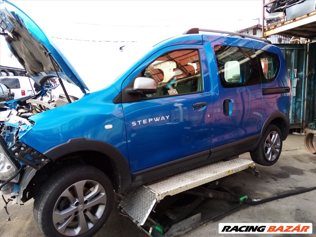 Dacia Dokker bontott alkatrészei 7. kép