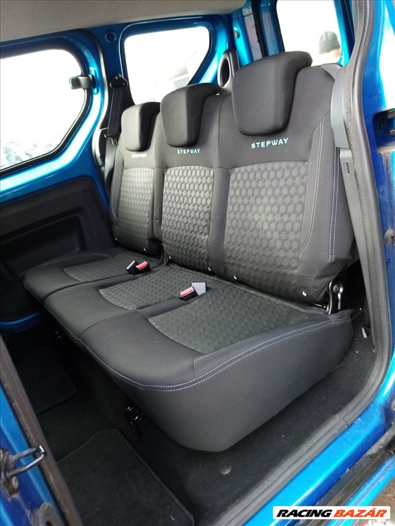 Dacia Dokker bontott alkatrészei 8. kép