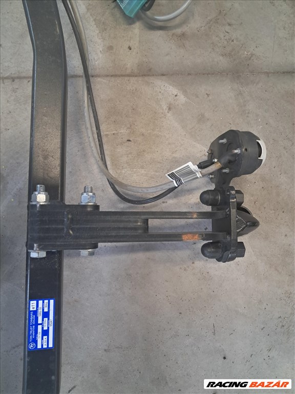 Ford Focus Mk3 vonóhorog  2. kép